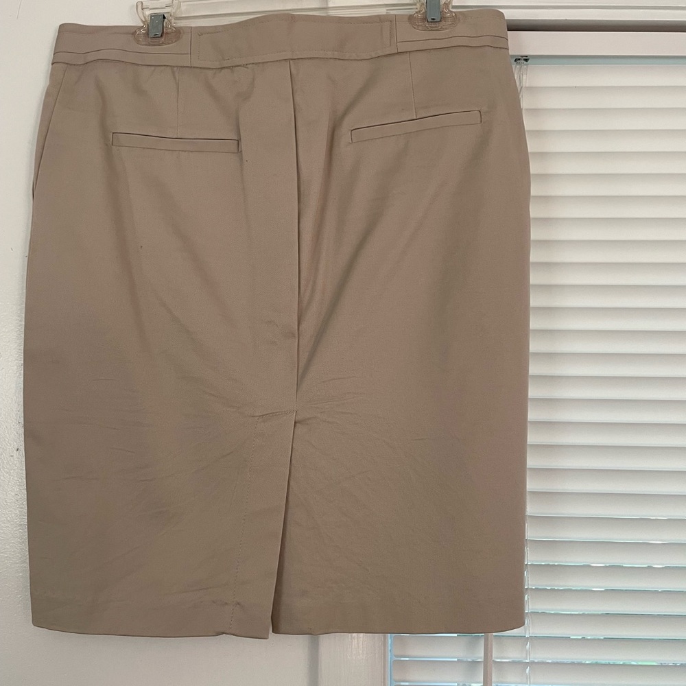 Beige / Cream skirt Zara Basics 98% cotton